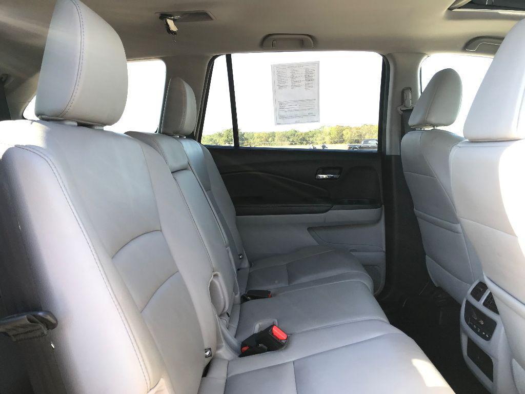 used 2017 Honda Pilot car, priced at $11,830