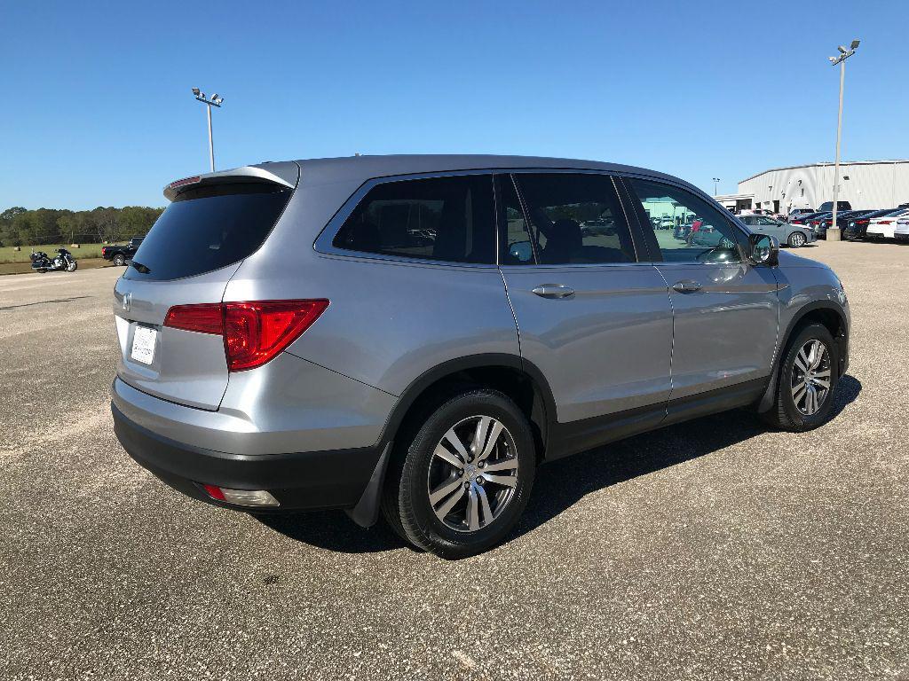 used 2017 Honda Pilot car, priced at $11,830
