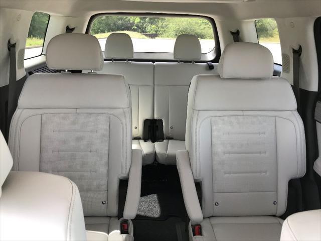 new 2025 Hyundai SANTA FE HEV car, priced at $50,530