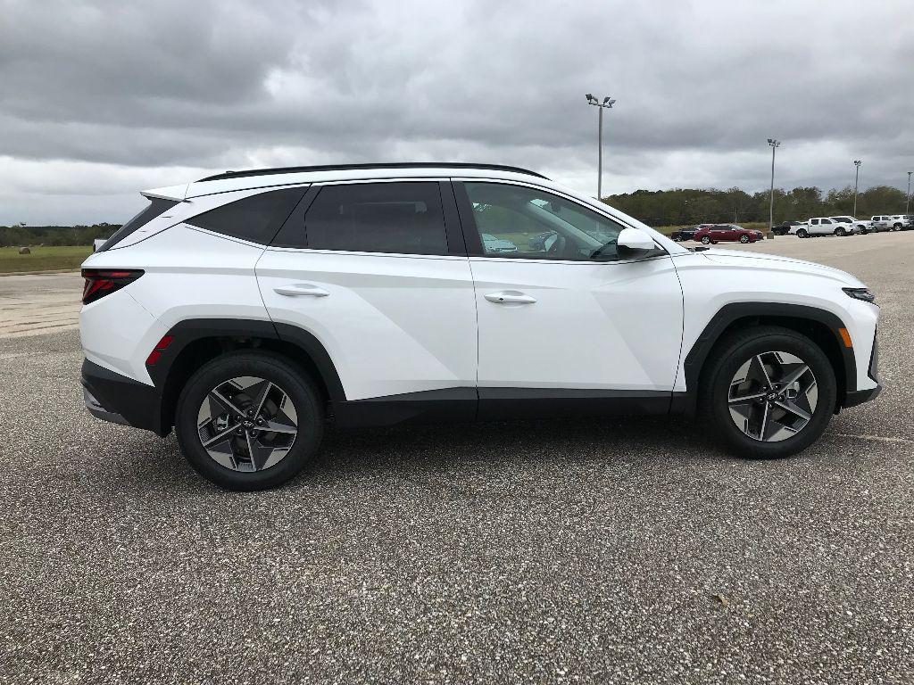 new 2026 Hyundai Tucson car, priced at $33,470