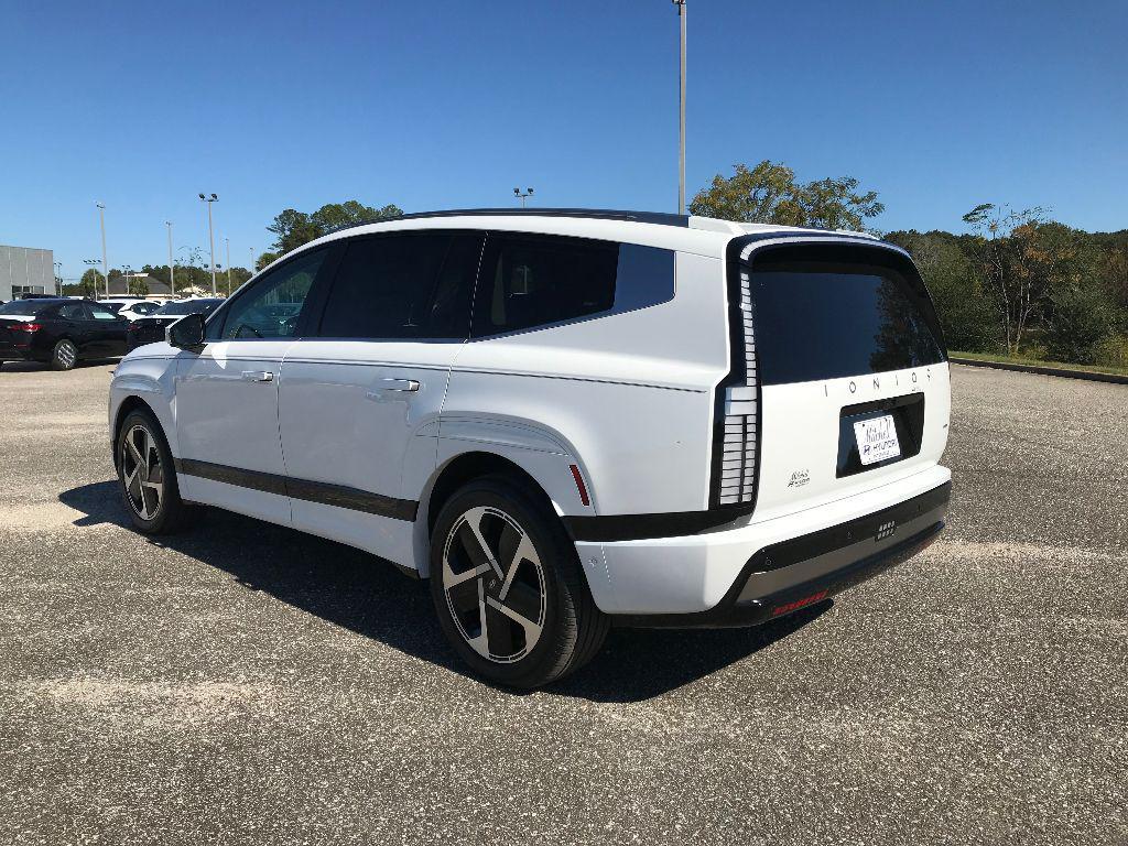 new 2026 Hyundai IONIQ 9 car, priced at $78,170