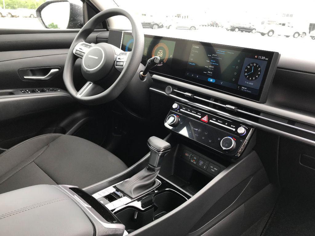 new 2025 Hyundai Tucson car, priced at $32,531