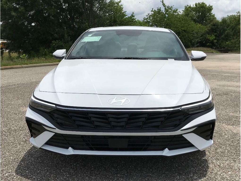 new 2025 Hyundai Elantra car, priced at $30,238
