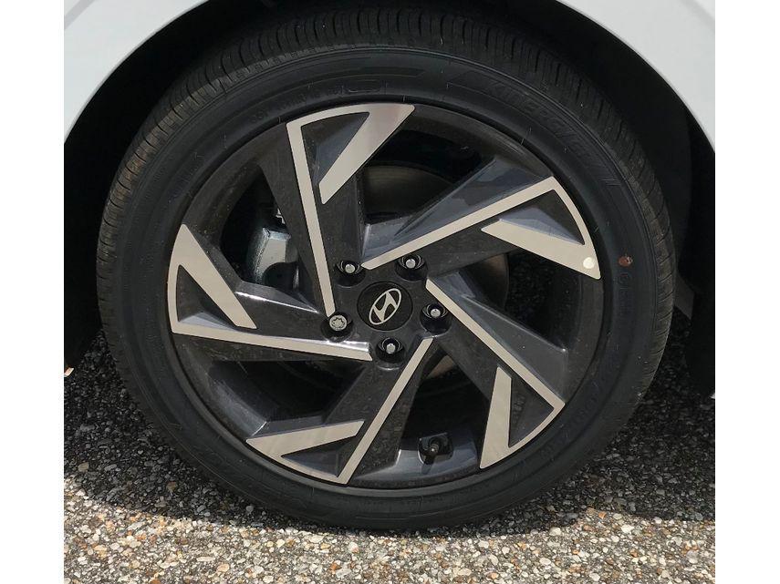 new 2025 Hyundai Elantra car, priced at $30,238