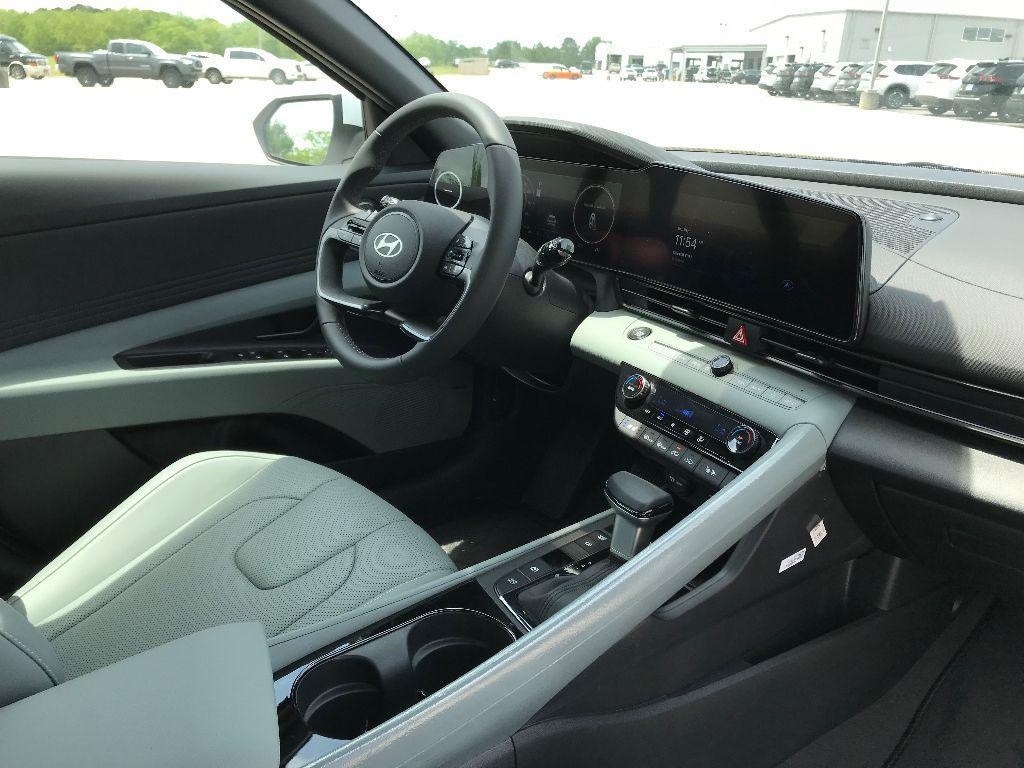 new 2025 Hyundai Elantra car, priced at $30,238