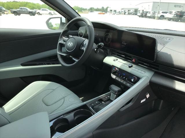 new 2025 Hyundai Elantra car, priced at $33,678