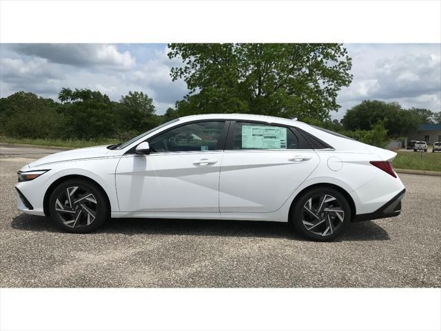 new 2025 Hyundai Elantra car, priced at $33,678