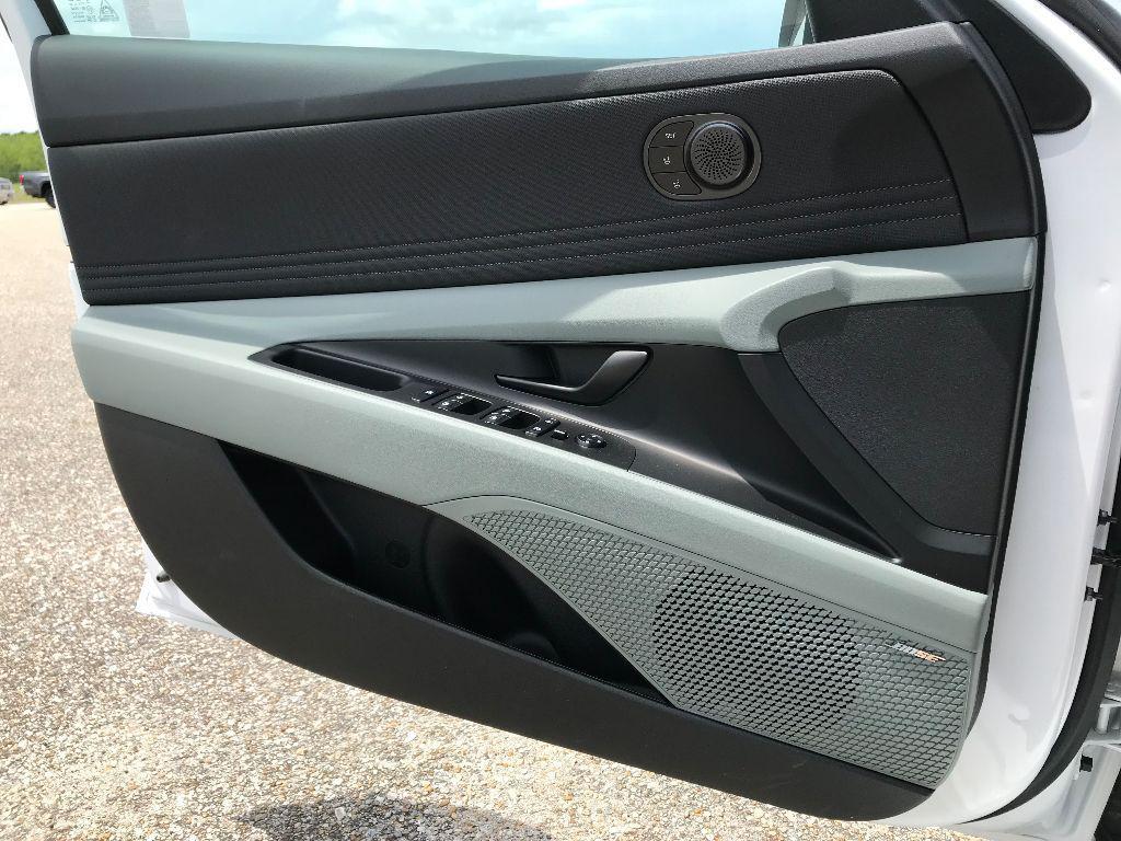 new 2025 Hyundai Elantra car, priced at $30,238