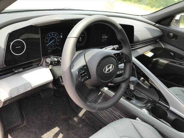 new 2025 Hyundai Elantra car, priced at $33,678