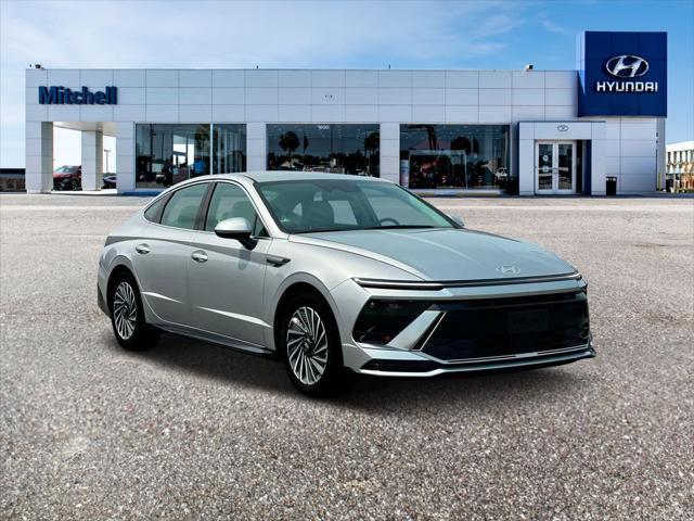 new 2025 Hyundai Sonata Hybrid car, priced at $34,383