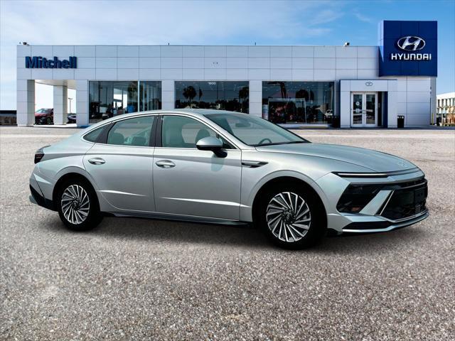 new 2025 Hyundai Sonata Hybrid car, priced at $34,383