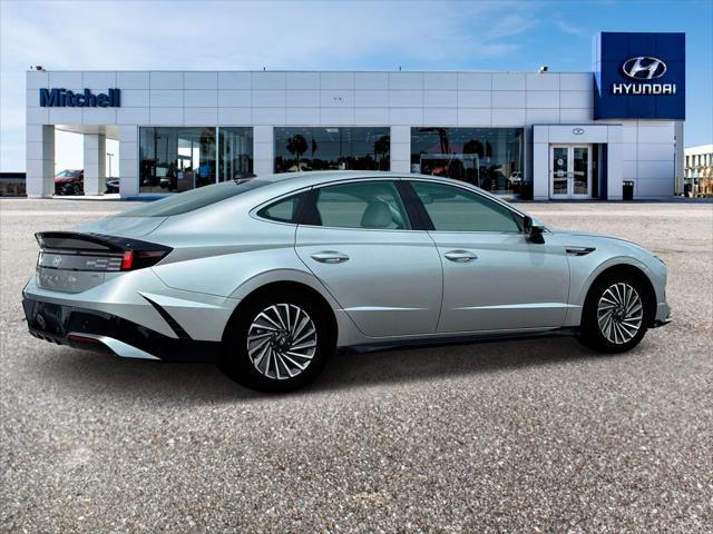 new 2025 Hyundai Sonata Hybrid car, priced at $34,383