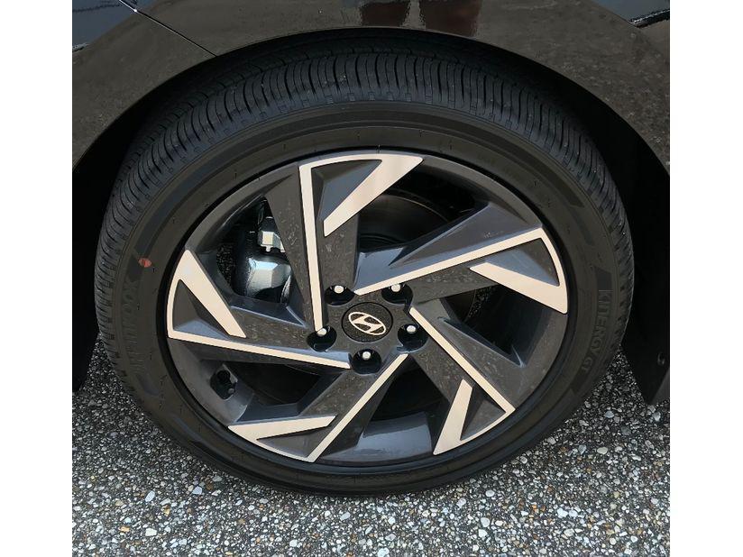 new 2025 Hyundai Elantra car, priced at $27,545