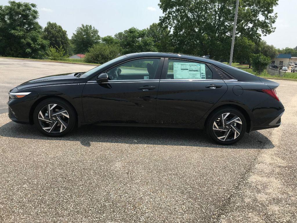 new 2025 Hyundai Elantra car, priced at $27,545