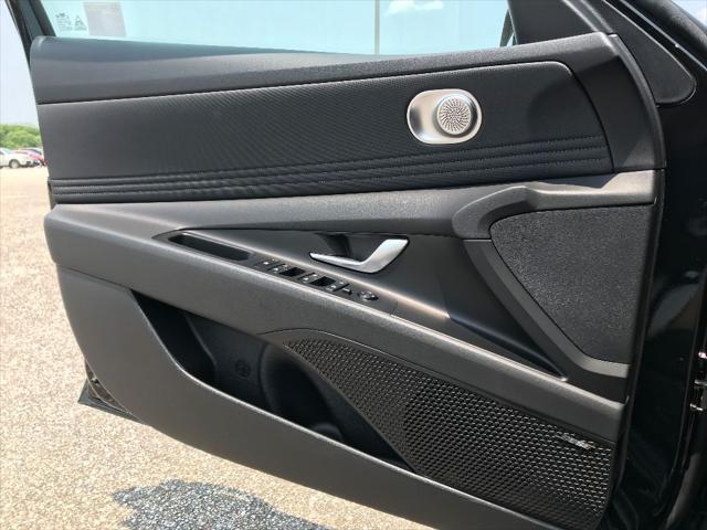 new 2025 Hyundai Elantra car, priced at $30,233