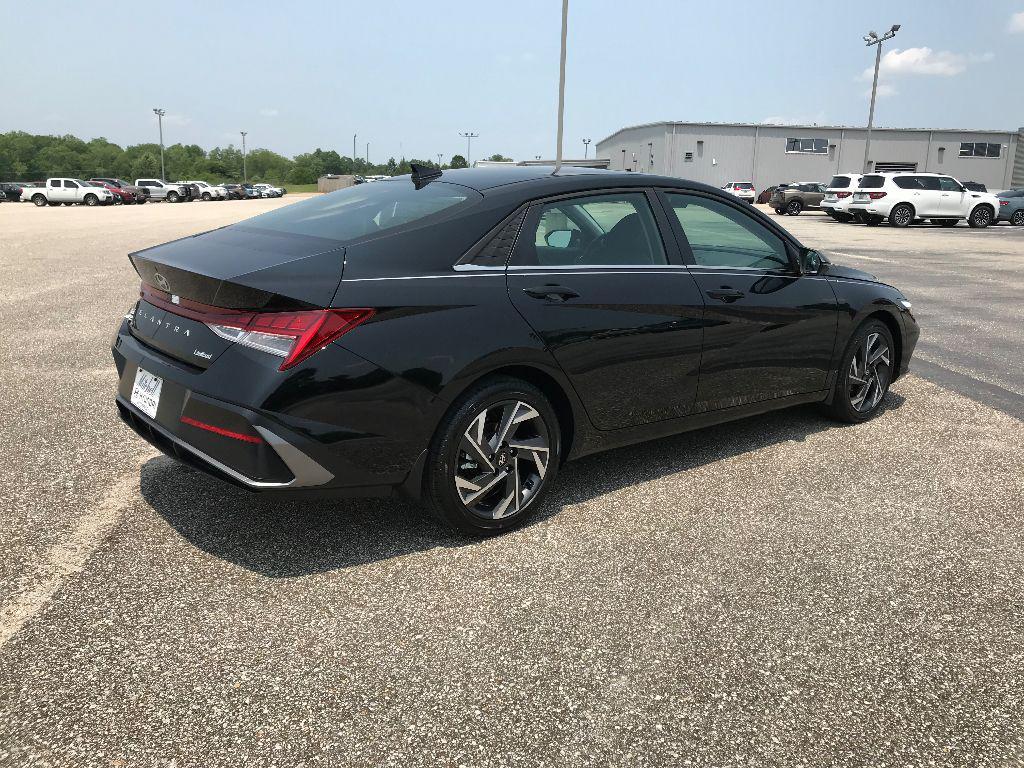 new 2025 Hyundai Elantra car, priced at $27,545