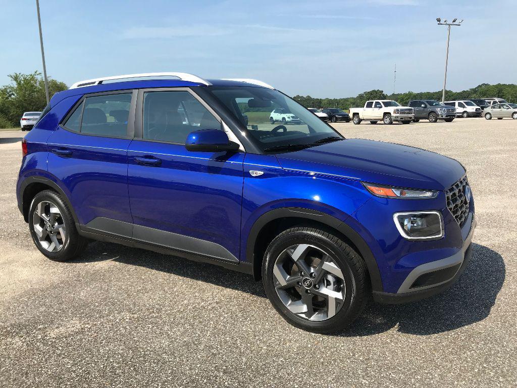new 2025 Hyundai Venue car, priced at $23,641