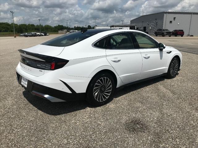 new 2025 Hyundai Sonata Hybrid car, priced at $40,015