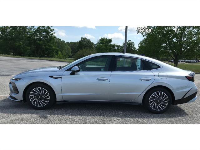 new 2025 Hyundai Sonata Hybrid car, priced at $41,153