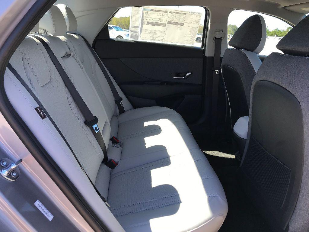 new 2025 Hyundai Elantra car, priced at $28,685