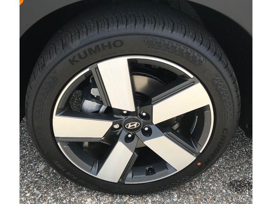 new 2025 Hyundai Santa Fe car, priced at $44,981