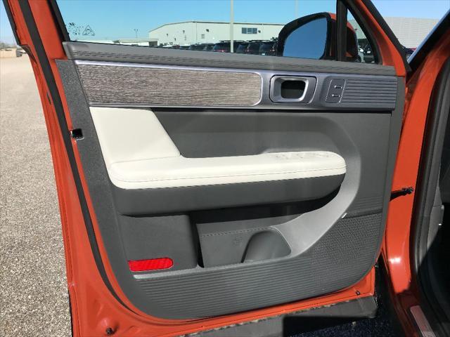 new 2025 Hyundai SANTA FE HEV car, priced at $51,197