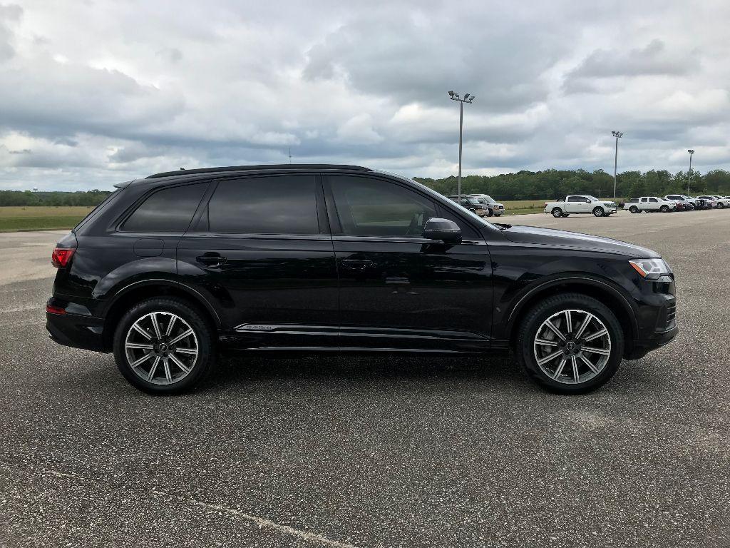 used 2023 Audi Q7 car, priced at $40,941