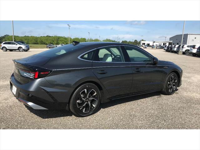 new 2025 Hyundai Sonata car, priced at $31,403