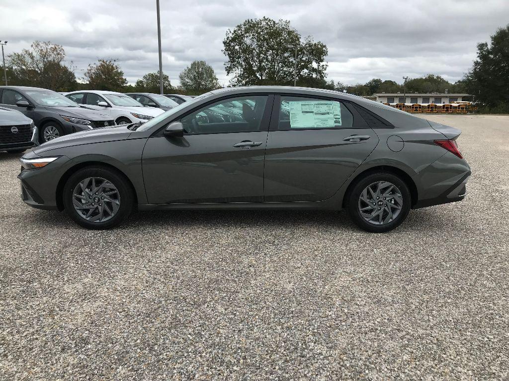 new 2026 Hyundai ELANTRA HEV car, priced at $27,315