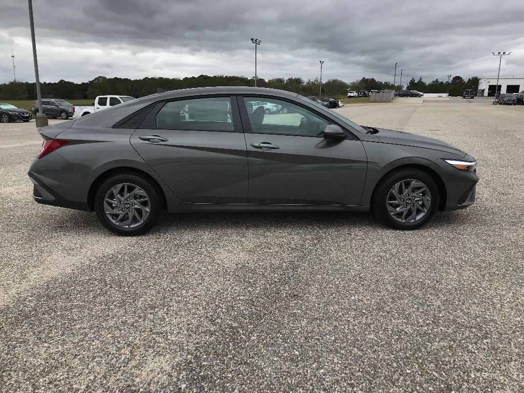 new 2026 Hyundai ELANTRA HEV car, priced at $27,315