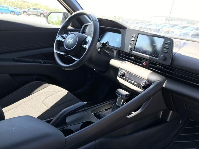 new 2025 Hyundai Elantra car, priced at $26,333