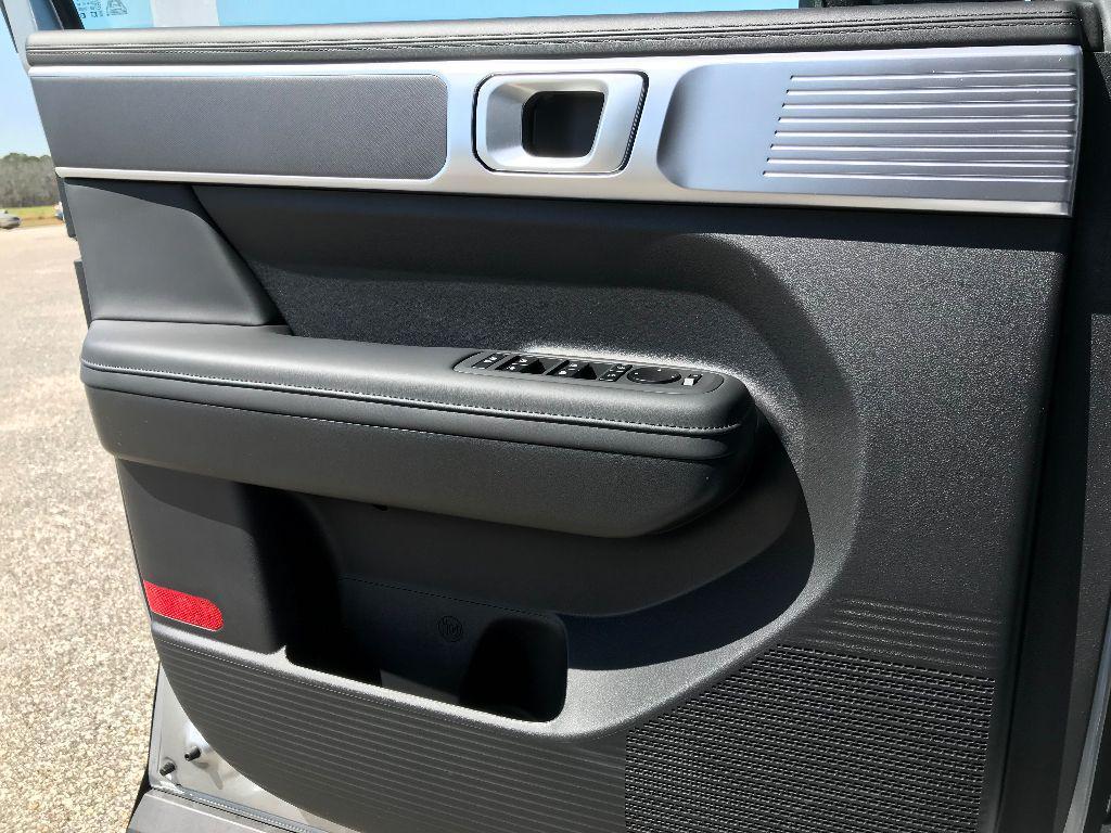 new 2025 Hyundai Santa Fe car, priced at $40,724