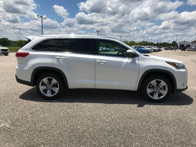 used 2019 Toyota Highlander car, priced at $26,906