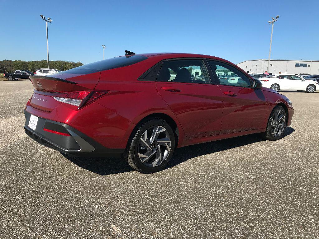 new 2025 Hyundai Elantra car, priced at $23,927