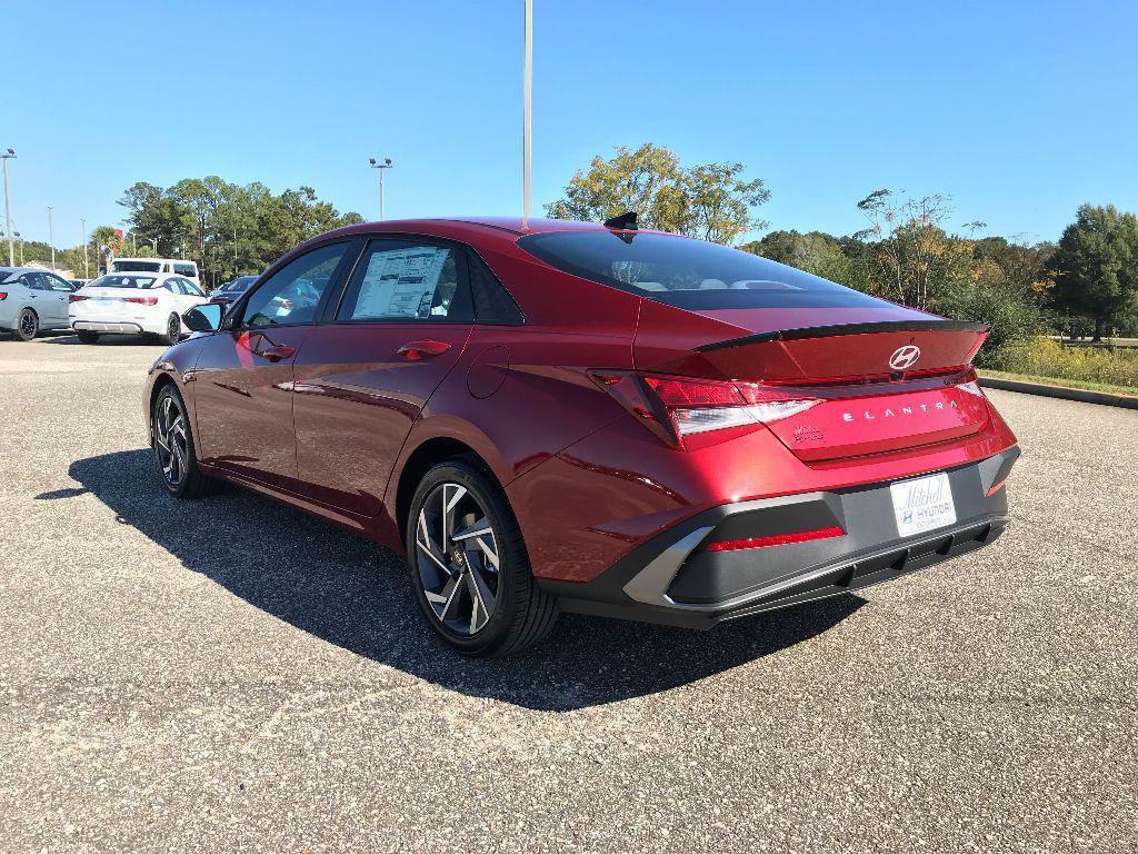 new 2025 Hyundai Elantra car, priced at $23,927