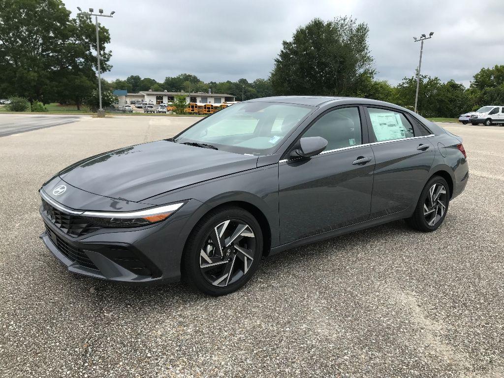new 2025 Hyundai Elantra car, priced at $26,793