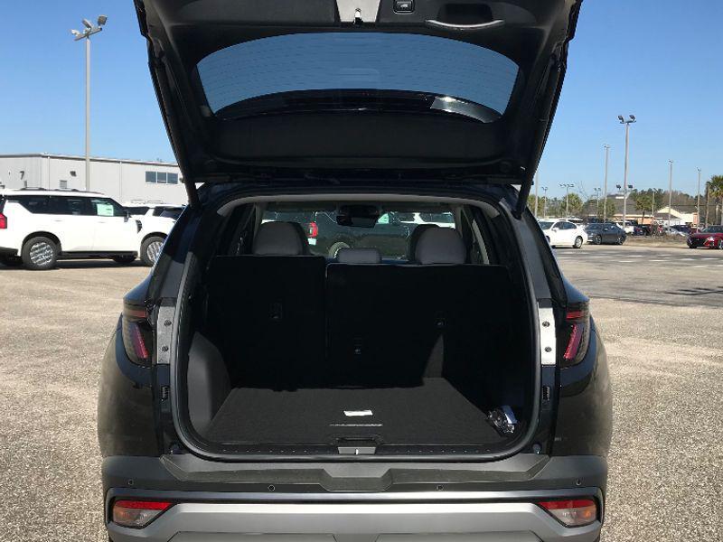 new 2025 Hyundai Tucson car, priced at $40,406