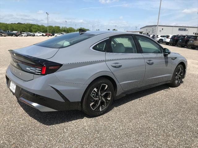 new 2025 Hyundai Sonata car, priced at $31,403