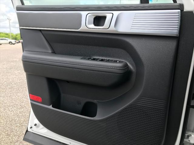 new 2025 Hyundai Santa Fe car, priced at $41,407