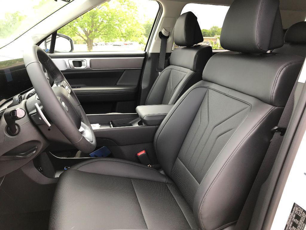 new 2025 Hyundai Santa Fe car, priced at $37,586