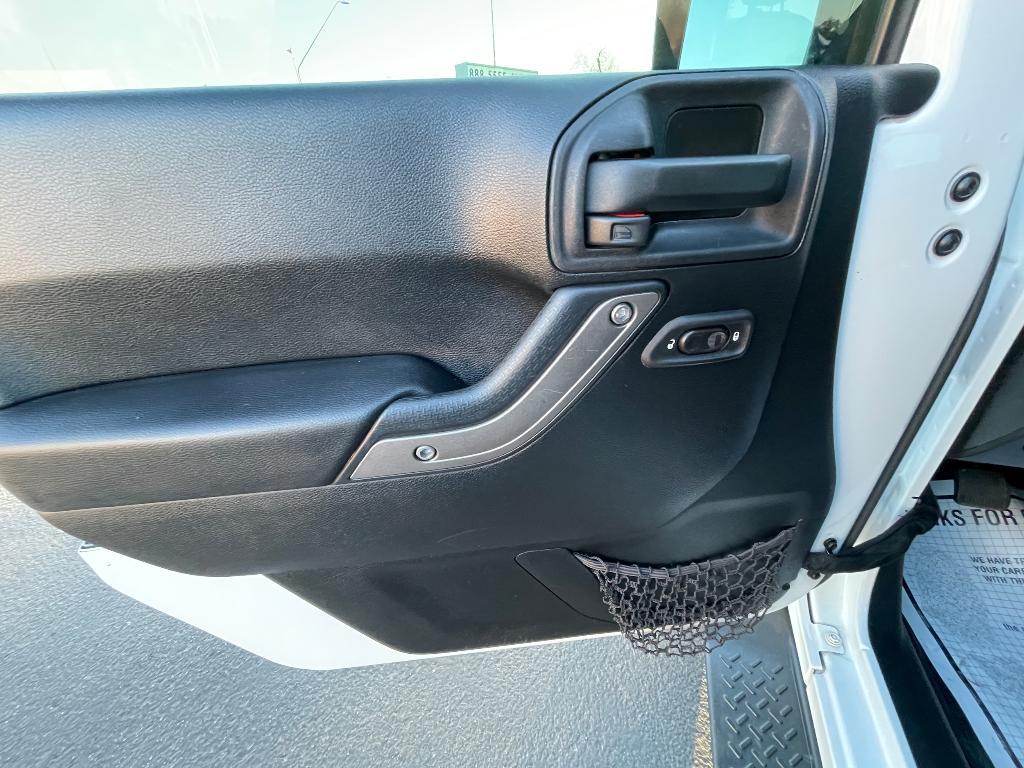 used 2014 Jeep Wrangler Unlimited car, priced at $14,995