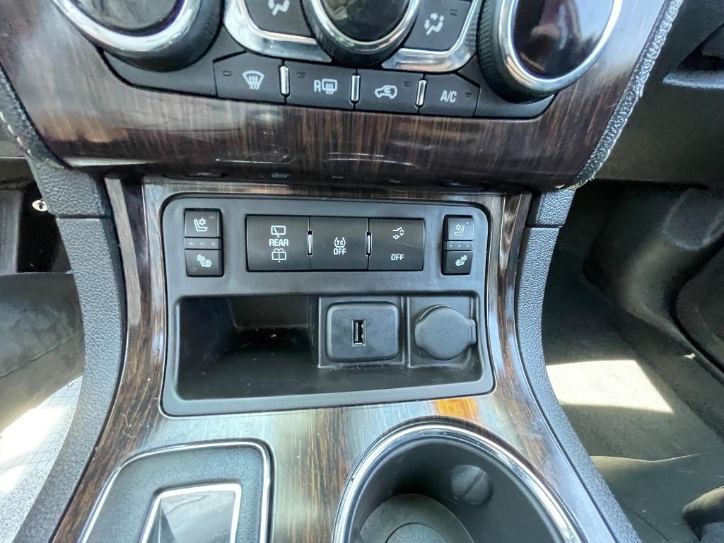 used 2015 Chevrolet Traverse car, priced at $11,995
