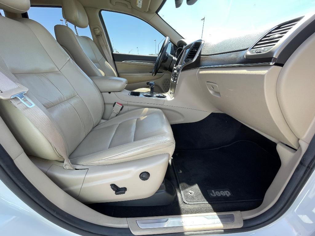 used 2014 Jeep Grand Cherokee car, priced at $11,995