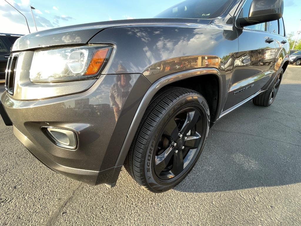 used 2015 Jeep Grand Cherokee car, priced at $12,995