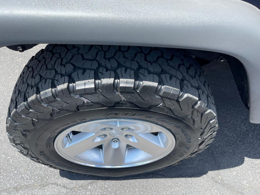 used 2005 Jeep Wrangler car, priced at $13,495