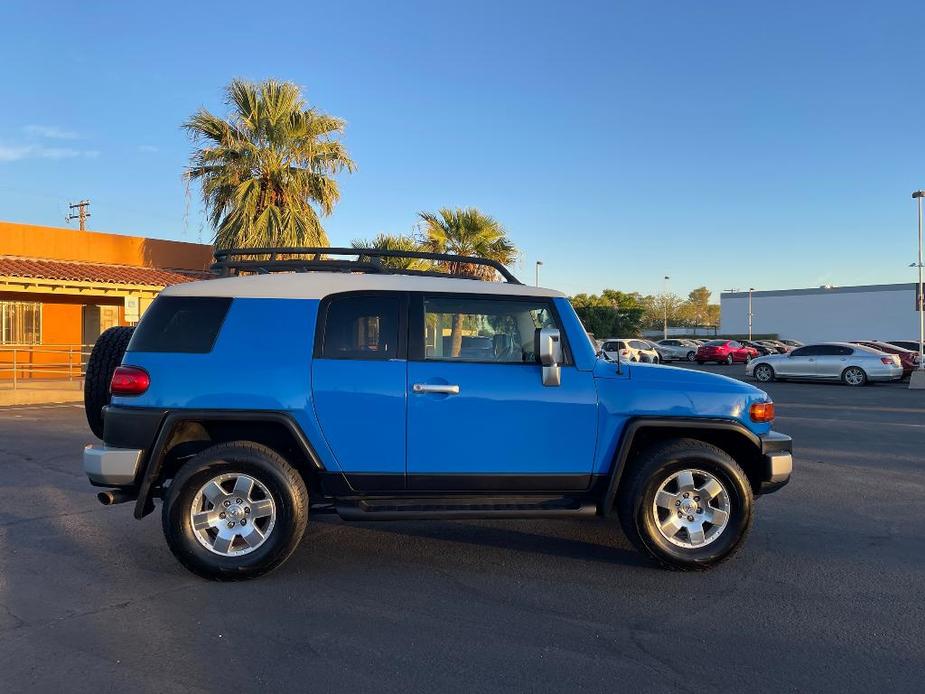 used 2007 Toyota FJ Cruiser car, priced at $12,995