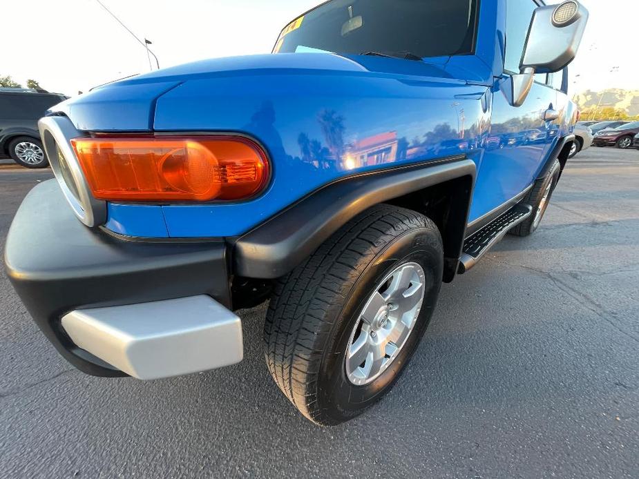 used 2007 Toyota FJ Cruiser car, priced at $12,995