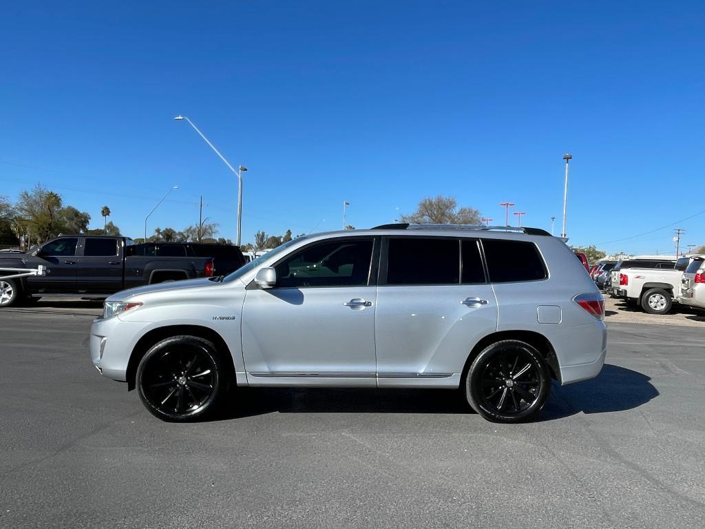 used 2011 Toyota Highlander Hybrid car, priced at $13,995