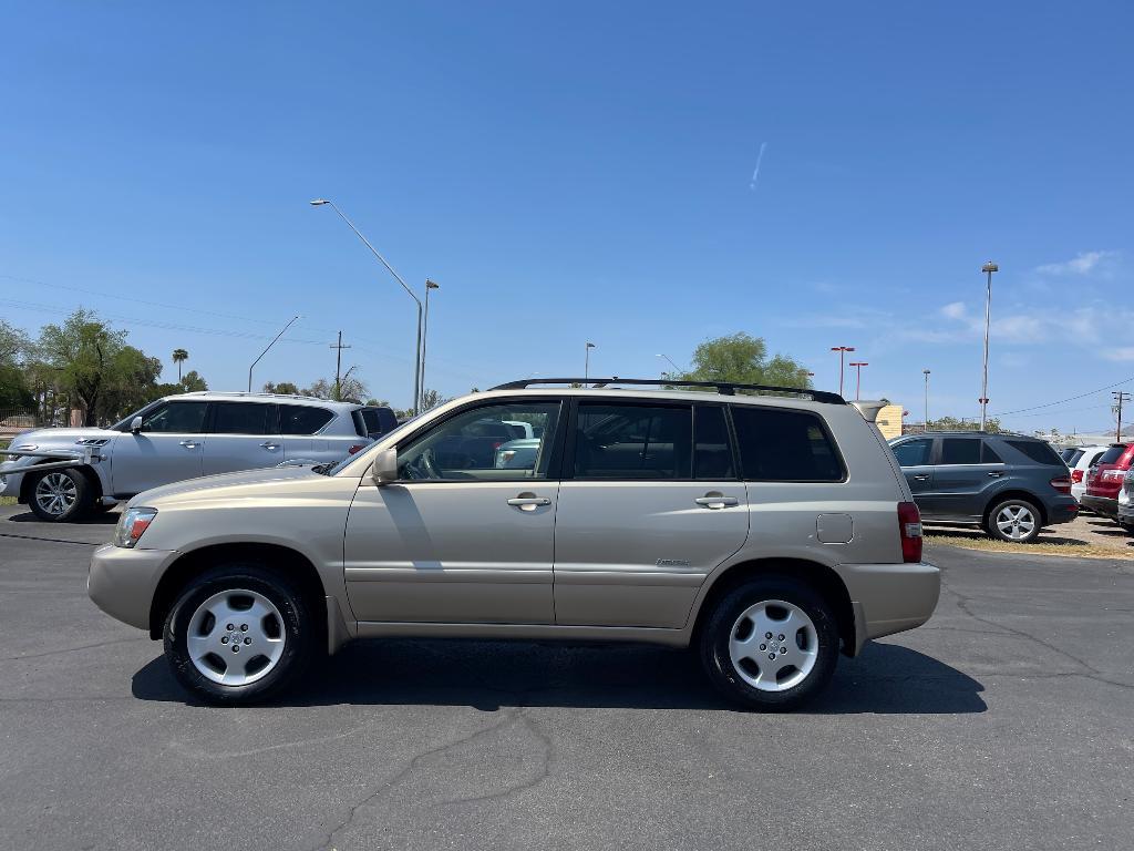 used 2007 Toyota Highlander car, priced at $7,495