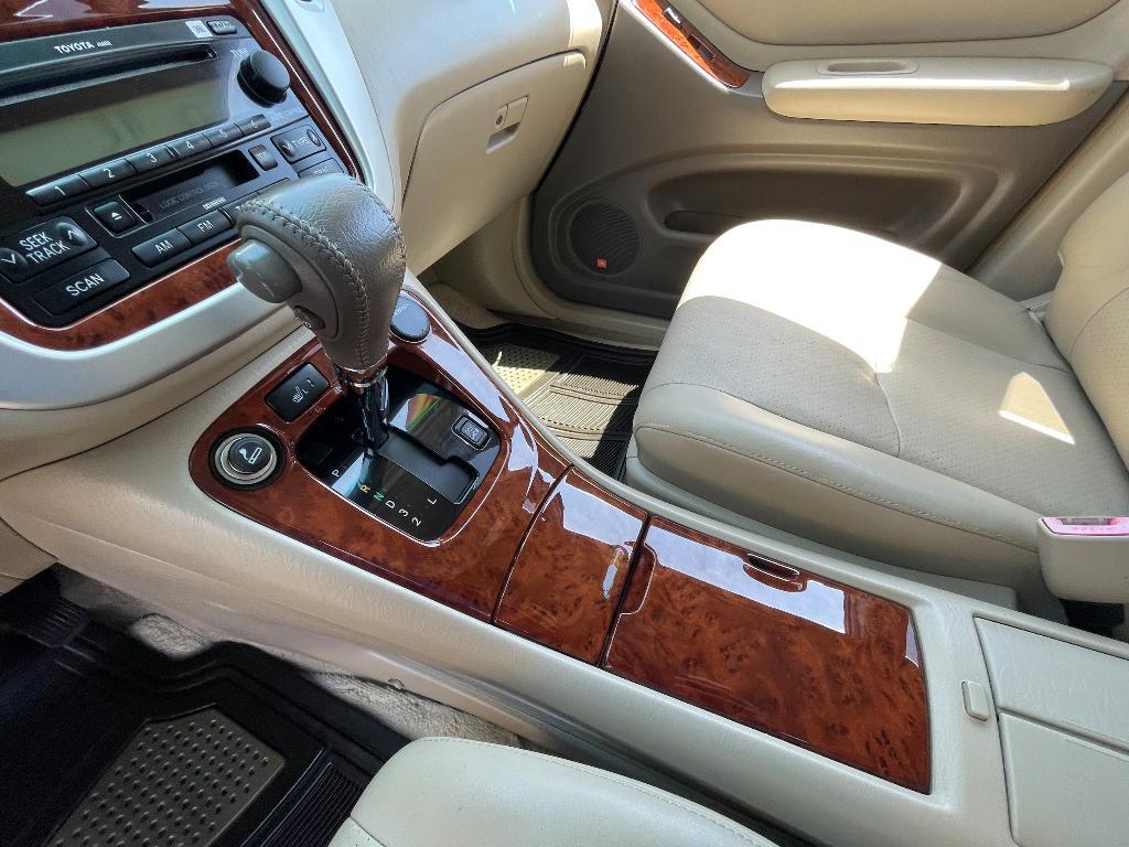 used 2007 Toyota Highlander car, priced at $7,495